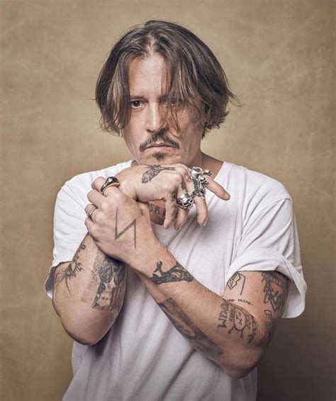 Johnny Depp Vai Participar De Desfile Da Marca De Lingerie De Rihanna