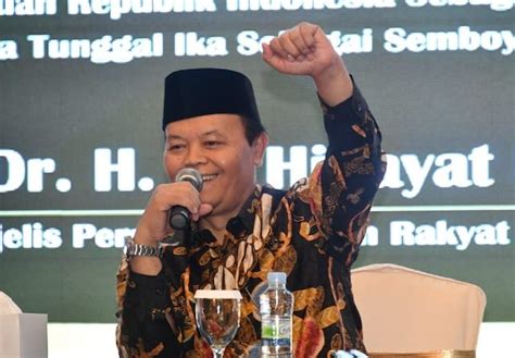 Gaungkan Jas Hijau HNW Ajak Para Dai Jaga Indonesia