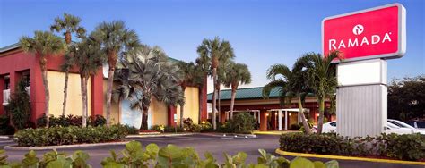 Florida Golf Vacation Packages - Holiday Inn - Naples