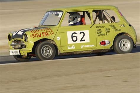 Classic Car: Mini Cooper Classic Racing