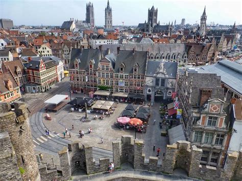 Desde el Castillo de los Condes de Flandes tienes una panorámica