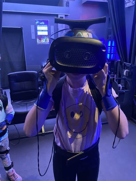 Fun and Interactive Experience at The Edge VR - Weekend Jaunts