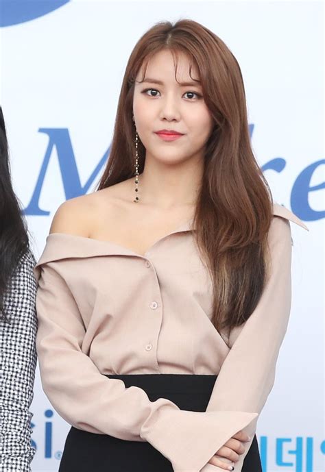 Aoa 출신 신혜정 강하늘 소속사 티에이치컴퍼니 전속계약 헉스