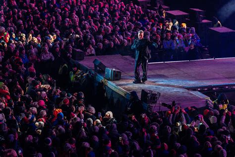 Robbie Williams Fulminanter Saisonstart Beim Ski Opening In