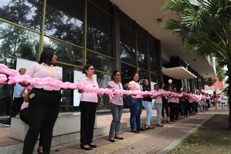 Servidoras Es Municipales Realizan Cadena Humana Conmemorando El Mes