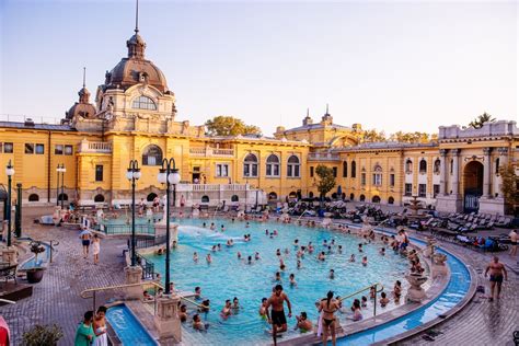 Budapest Thermes Vacances Arts Guides Voyages