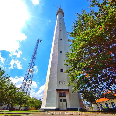 Tempat Wisata Bangkalan Mercusuar Sembilangan Tanjung Piring - Gerbang Pulau Madura