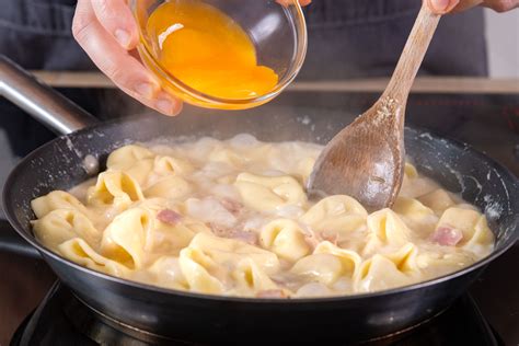 Tortellini in Schinken Sahne Soße Rezept