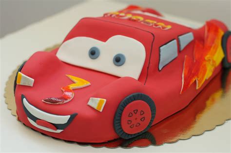 Tarta Fondant Rayo Mcqueen Cars Fondant Cake Tartas Con Estilo