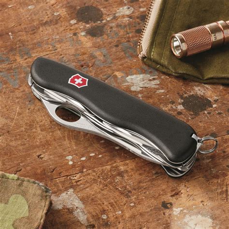 Victorinox Swiss Army Pocket Knife Sportsman S Guide