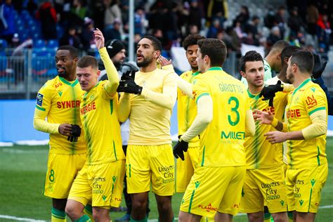 Stade Brestois 29 Fc Nantes Le Groupe Sans Quatre Canaris