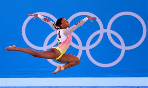 Tóquio Rebeca Andrade será porta bandeira do Brasil no encerramento