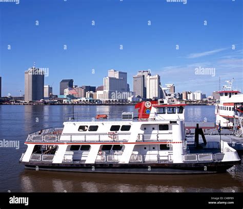 New Orleans to Algiers ferry with New Orleans skyscrapers to rear ...