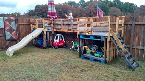 Pallet Fort For Kids Play Area