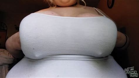 Huge Tits In A Tanktop FatChick Studios Clips Sale