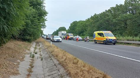 FEOL Lépésben halad a forgalom az M7 esen történt baleset miatt videó