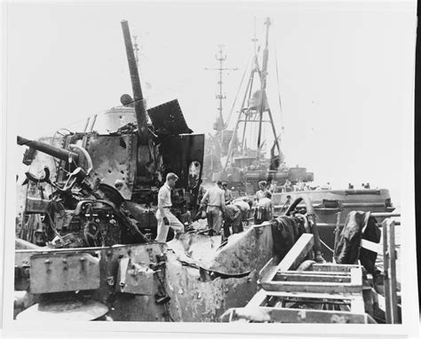 Nh 75421 Uss Laffey Dd 724 Severely Damaged