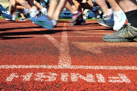 Racers Cross Finish Line In 5k Run For Navy Chief Birthday Flickr