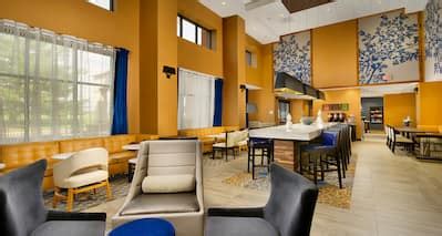 Hampton Inn and Suites - Hotel In Gaithersburg, MD