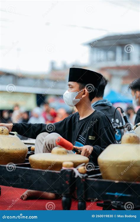 Gamelan Players Performing at a Performance Editorial Image - Image of ...