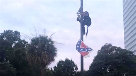 Pair Released On Bond After Removing Confederate Flag At S C Capitol