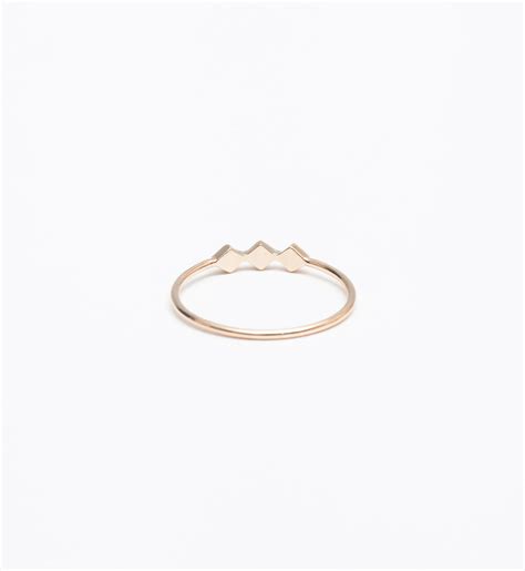 Tiny Diamond Shape Line Ring – No.3