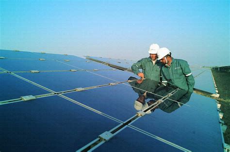 India S Gw Solar Plus Gwh Storage Tender Attracts Price Of