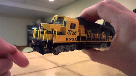 Proto 2000 BNSF GP60 Review and Illinois Central SD40-2 Projects - YouTube