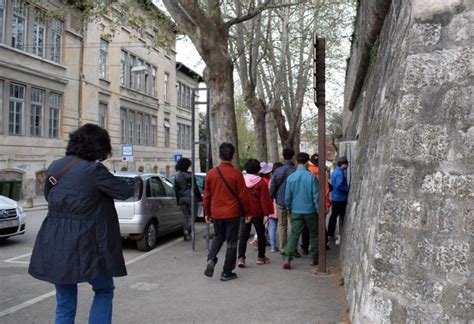 Prometni Redar Nokautirao Voza A Koji Je Parkirao Na Mjestu Za Dostavu