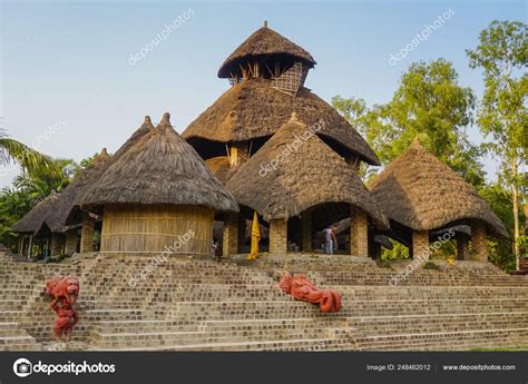 Architecture Territory Gurukul Vedic School Boys Mayapur India — Stock Photo © pavelvero #248462012