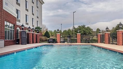 Holiday Inn Express Hotel and Suites Shreveport-West AED 418 ...