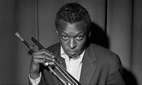 MILES DAVIS BIOGRAPHY - Biography and History