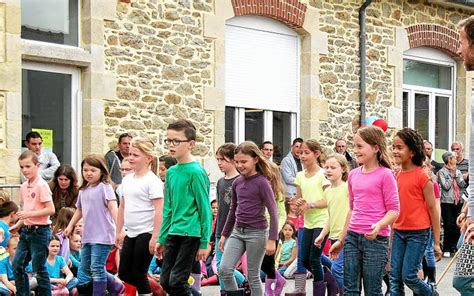 Amicale laïque La kermesse attire du monde Le Télégramme