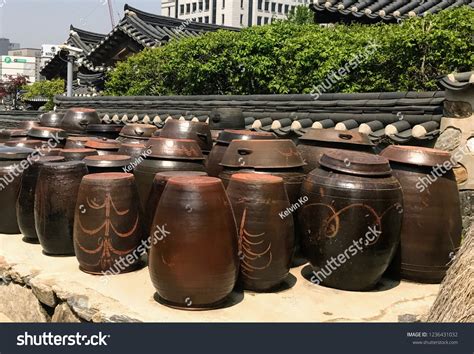 Traditional Korean Kimchi Pot Stock Photo 1236431032 | Shutterstock