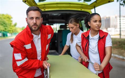 CURSO DE TÉCNICO EN EMERGENCIAS MÉDICAS BÁSICAS PARAMÉDICO