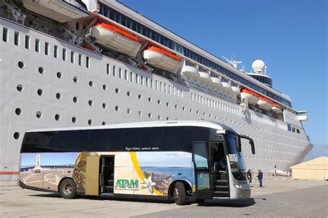 Reggio Calabria Arrivata Al Porto La Nave Da Crociera Neoclassica