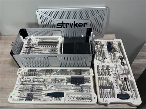 Stryker Axsos Extremity Plating System