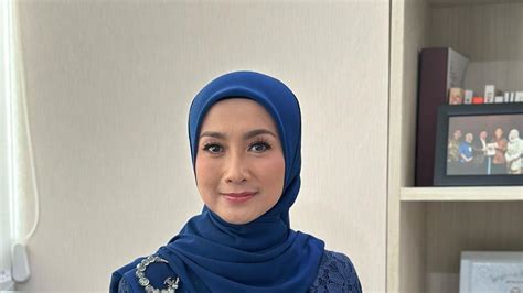 Desy Ratnasari Hingga Inggrid Kansil Inspirasi Kebaya Hijab Kutubaru