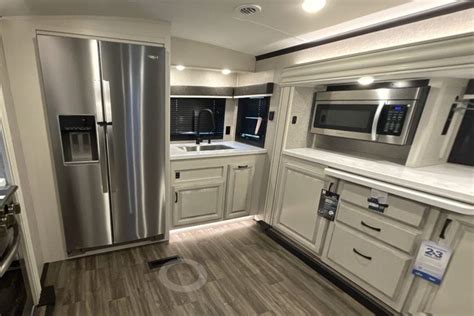 Best Rear Kitchen Fifth Wheels Models