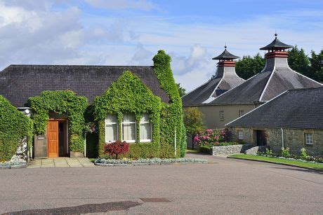 Glenfiddich Whisky Distillery Dufftown Moray Scottish Foto De Stock De