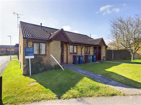 The Spinney Bar Hill Cambridge 2 Bed Semi Detached Bungalow £185000