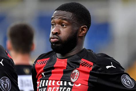 Fikayo Tomori of AC Milan reacts during the Serie A football match ...