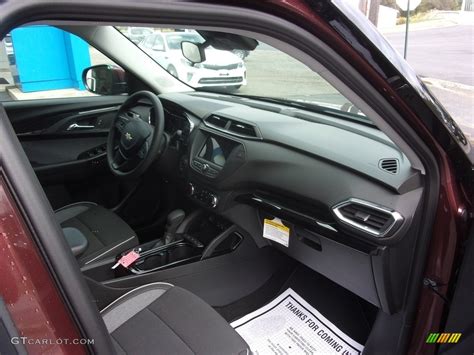 Mahogany Red Metallic Chevrolet Trailblazer Lt Awd