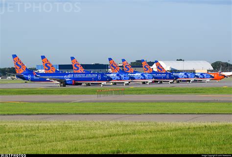 KMSP | Airport | Ramp | John Newsome | JetPhotos