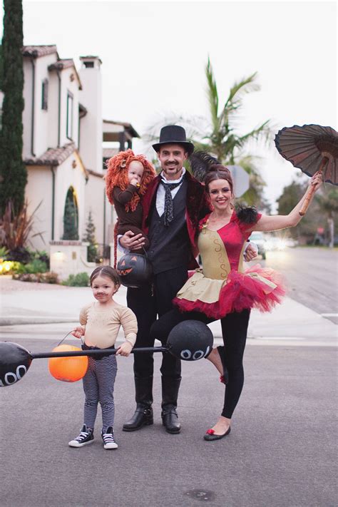 LOVE: CIRCUS HALLOWEEN COSTUMES - Tell Love and Party