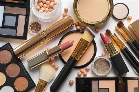 Luxury Makeup Tips You Can Use During Your Luxury Trip Retroworldnews In 2020 Luxury Makeup