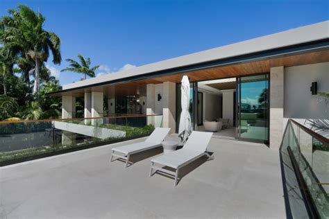 Tropical Modernist Mansion Lists In Miami Beach For 485 Million Mansion Global