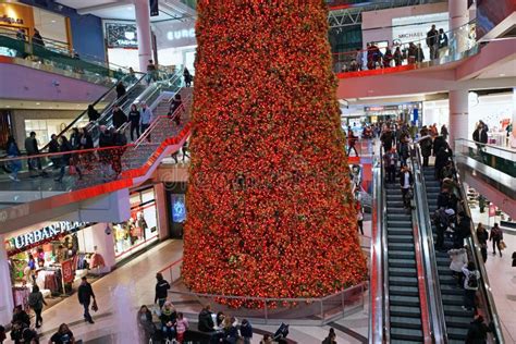 Shopping Mall Santa Editorial Photo Image Of Skylight 7440221