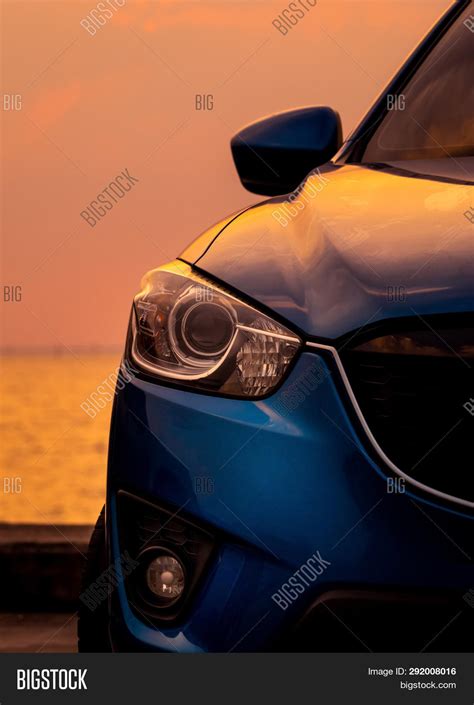 Front View Blue Suv Image And Photo Free Trial Bigstock