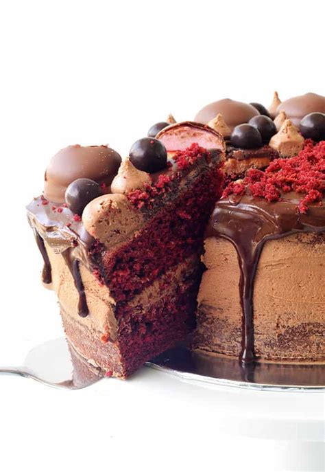 Red Velvet Layer Cake With Chocolate Frosting Sweetest Menu